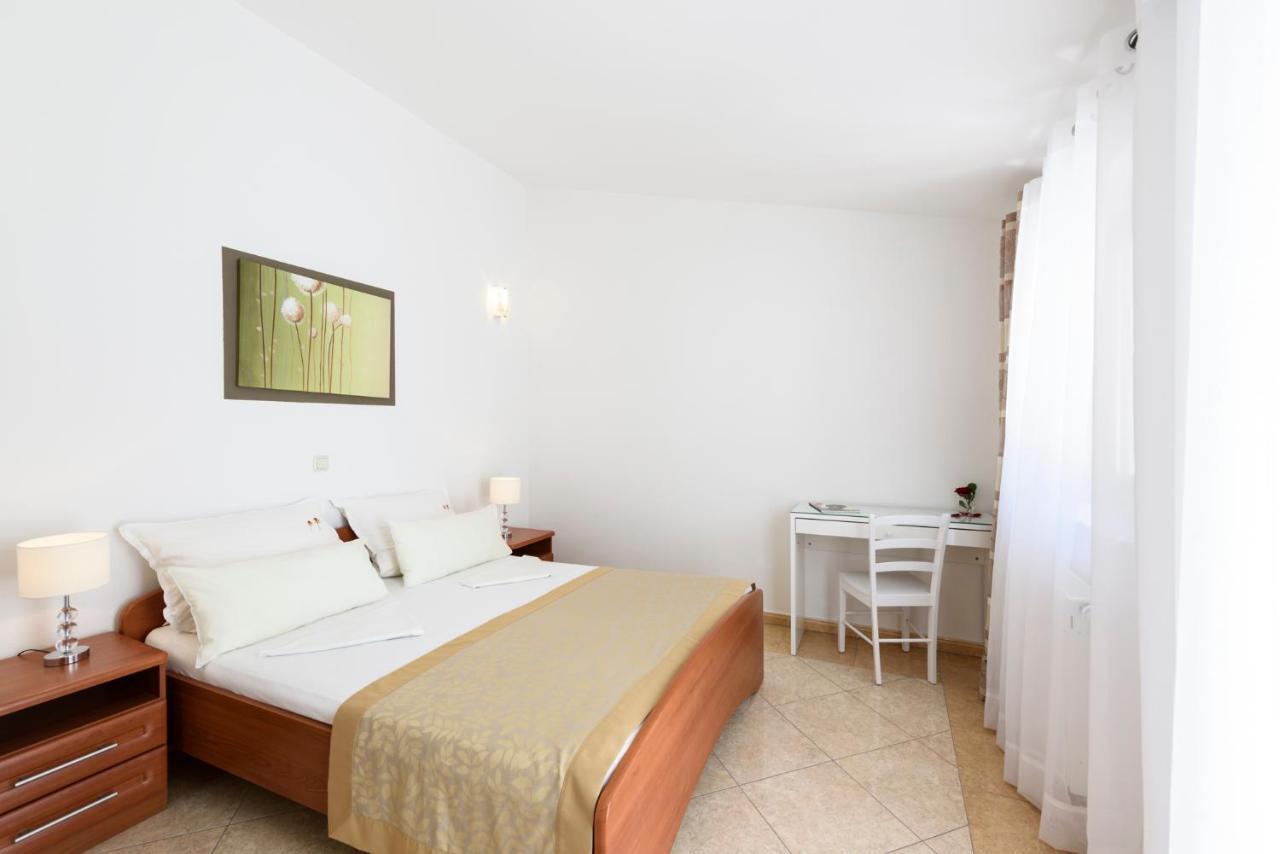 מרינה Apartments Kaskada מראה חיצוני תמונה