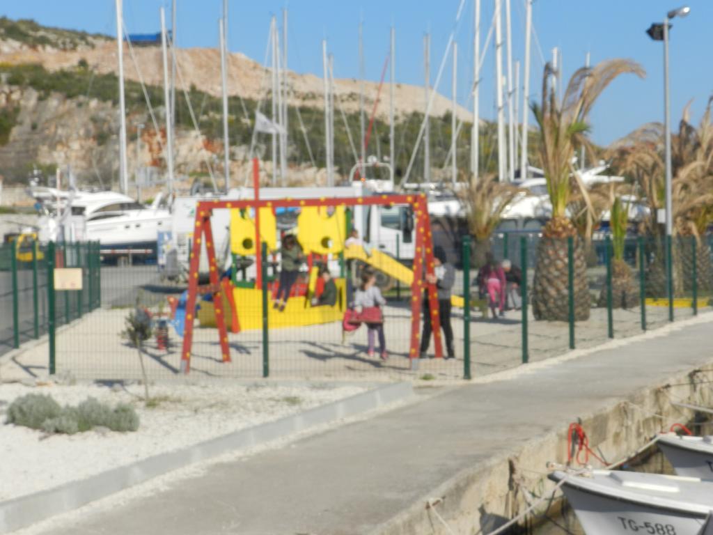 מרינה Apartments Kaskada מראה חיצוני תמונה
